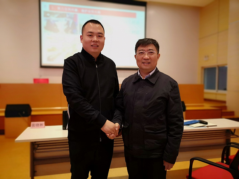 豫商赴滬，共研發(fā)展│許明月董事長參加民建河南省企業(yè)家會(huì)員班培訓(xùn)